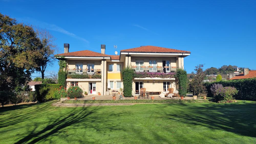  kaufen Villa El Bibio Gijón 1